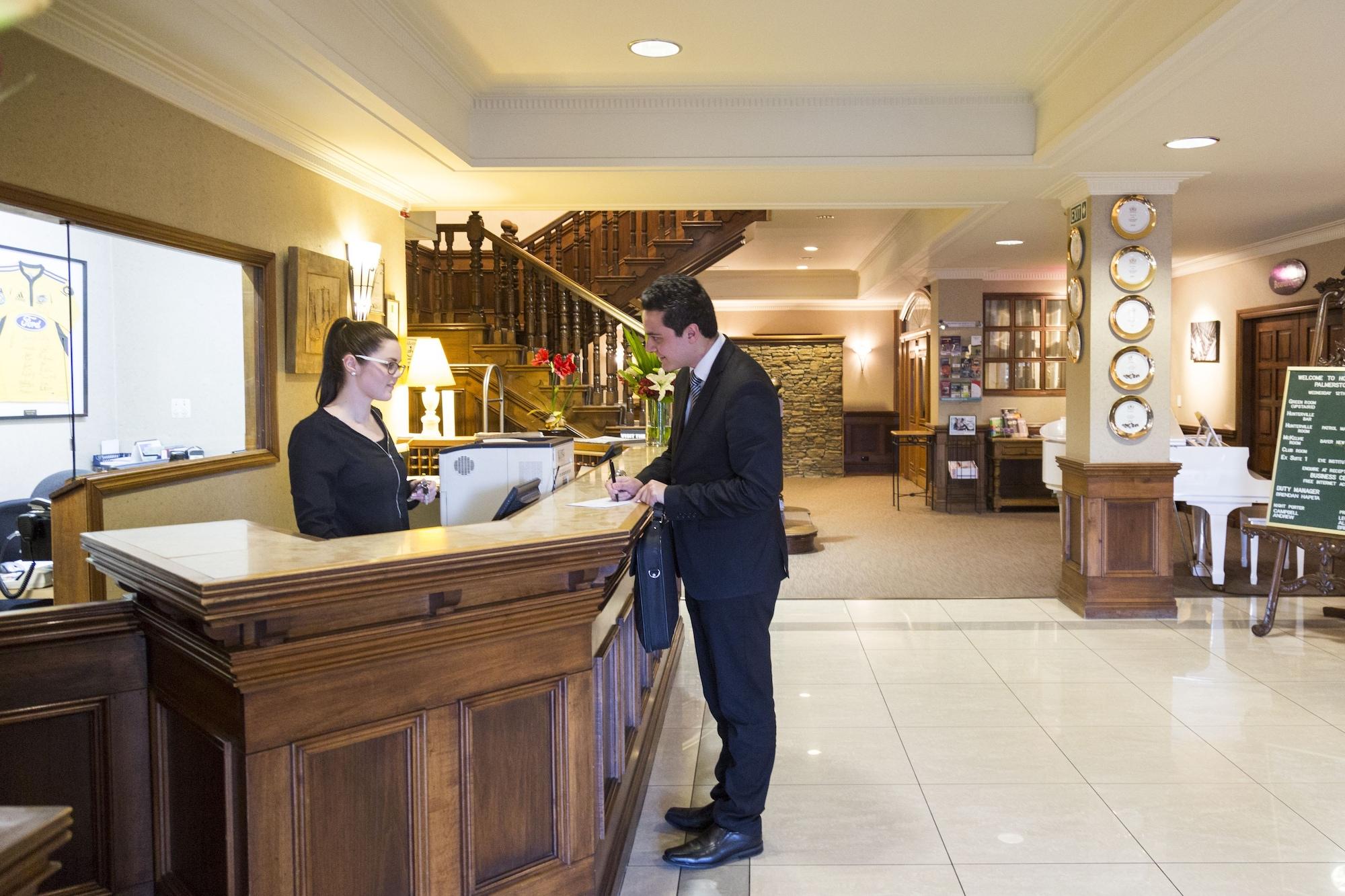 Distinction Coachman Hotel, Palmerston North Buitenkant foto